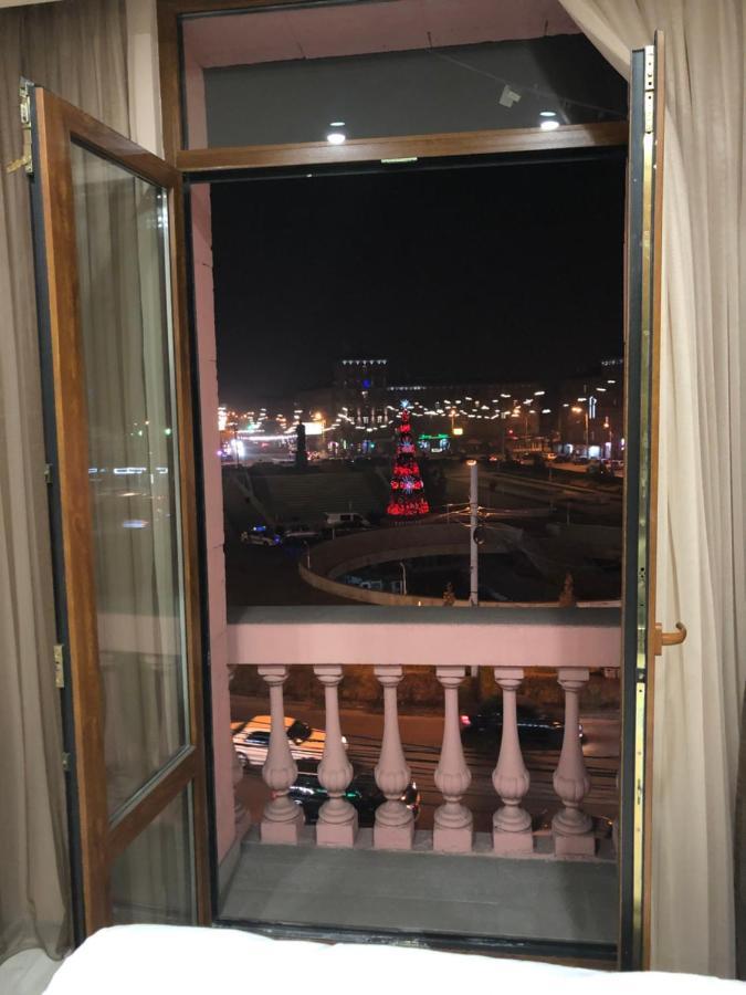Квартира Около Станции Метро С Балконами Erivan Exterior foto
